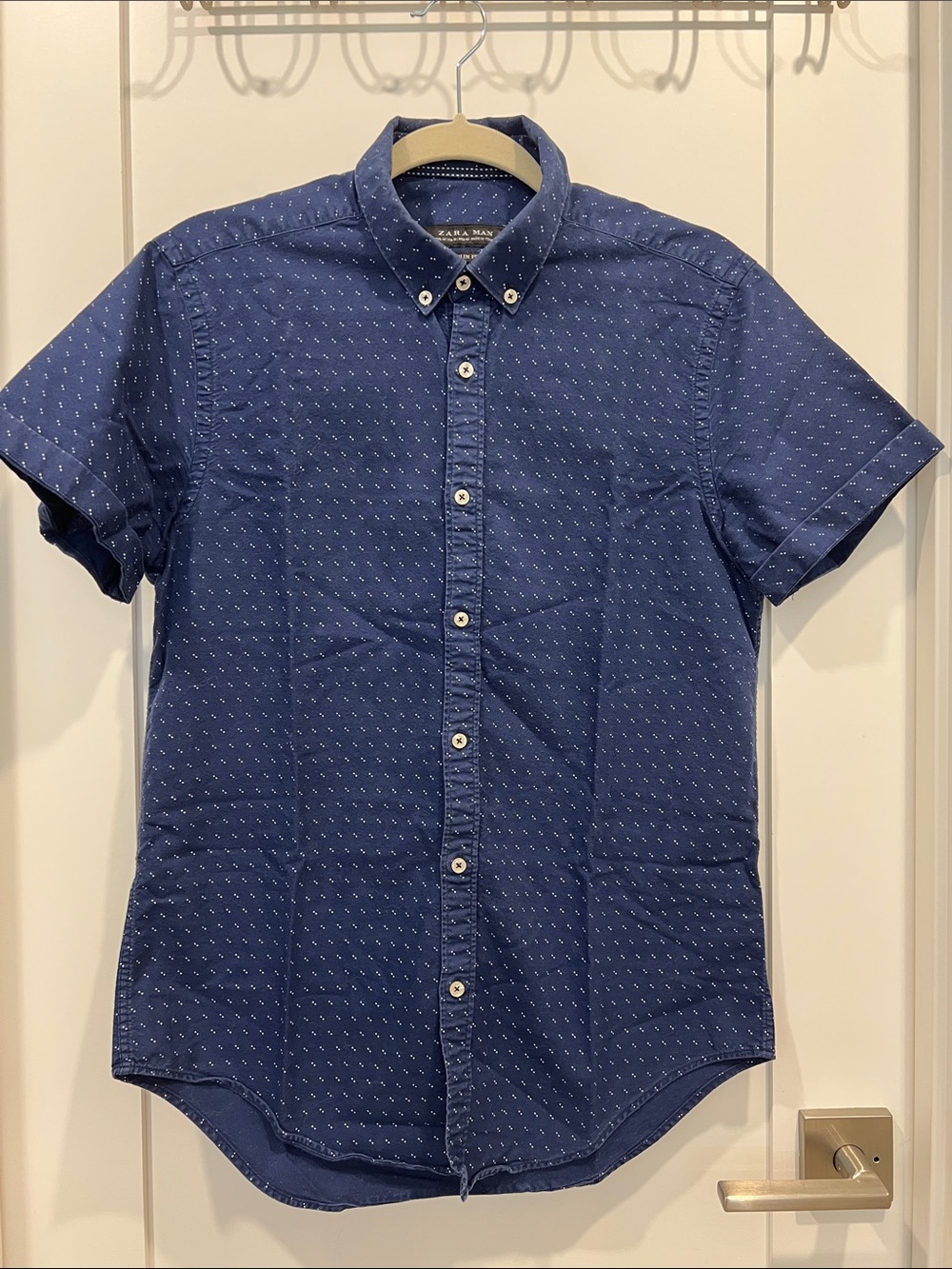 Zara Navy Short Sleeve Button-Down with Micro Dot Print - Picture 4 of 10